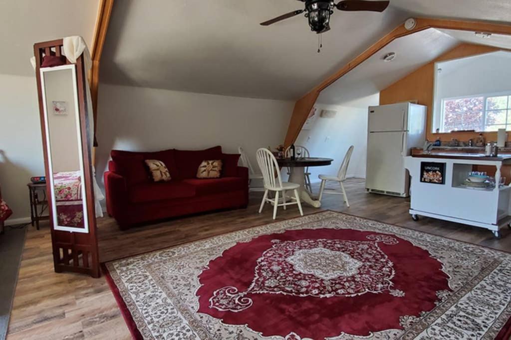 A Cozy Loft In Templeton Villa Buitenkant foto
